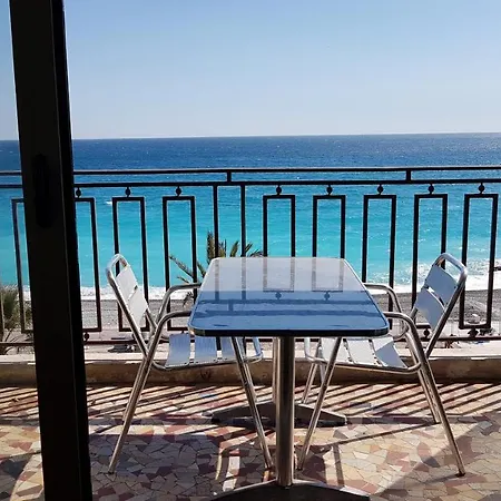 Relax And View Apartament *